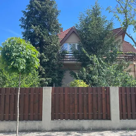 Várlak 3*